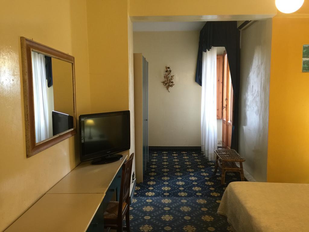 Hotel Corallo มอนเตกาตินี แตร์เม ภายนอก รูปภาพ