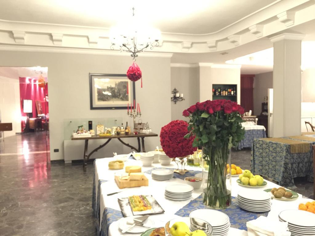 Hotel Corallo มอนเตกาตินี แตร์เม ภายนอก รูปภาพ