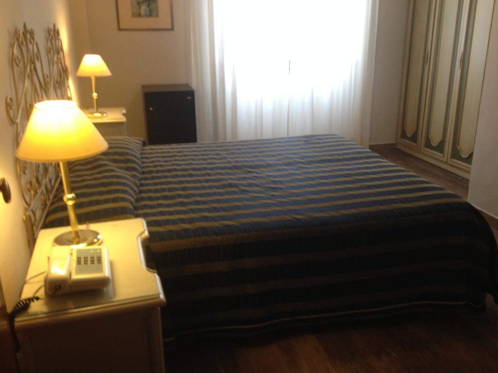 Hotel Corallo มอนเตกาตินี แตร์เม ภายนอก รูปภาพ