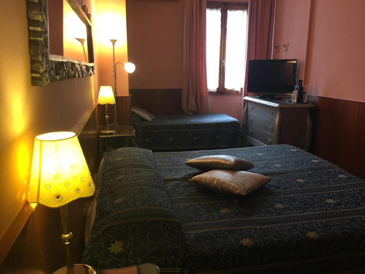 Hotel Corallo มอนเตกาตินี แตร์เม ภายนอก รูปภาพ