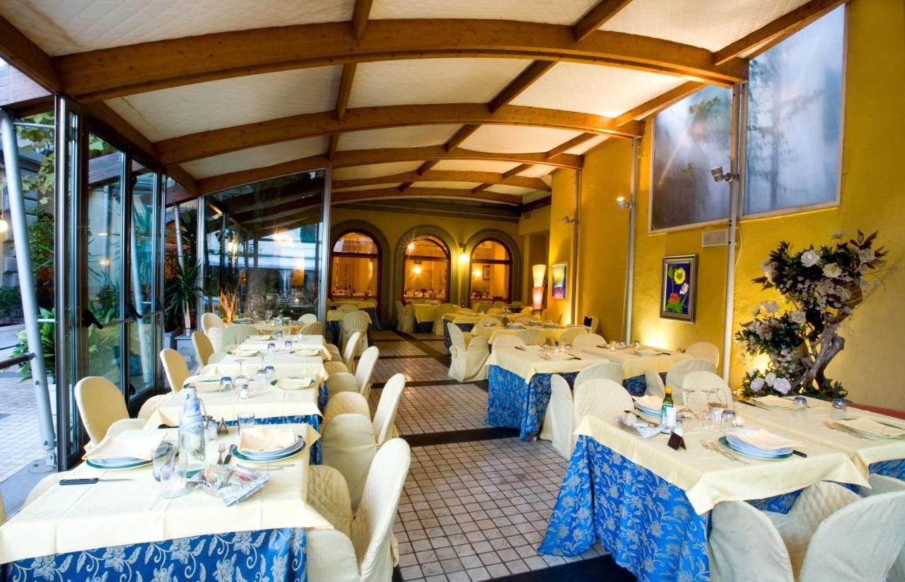 Hotel Corallo มอนเตกาตินี แตร์เม ภายนอก รูปภาพ